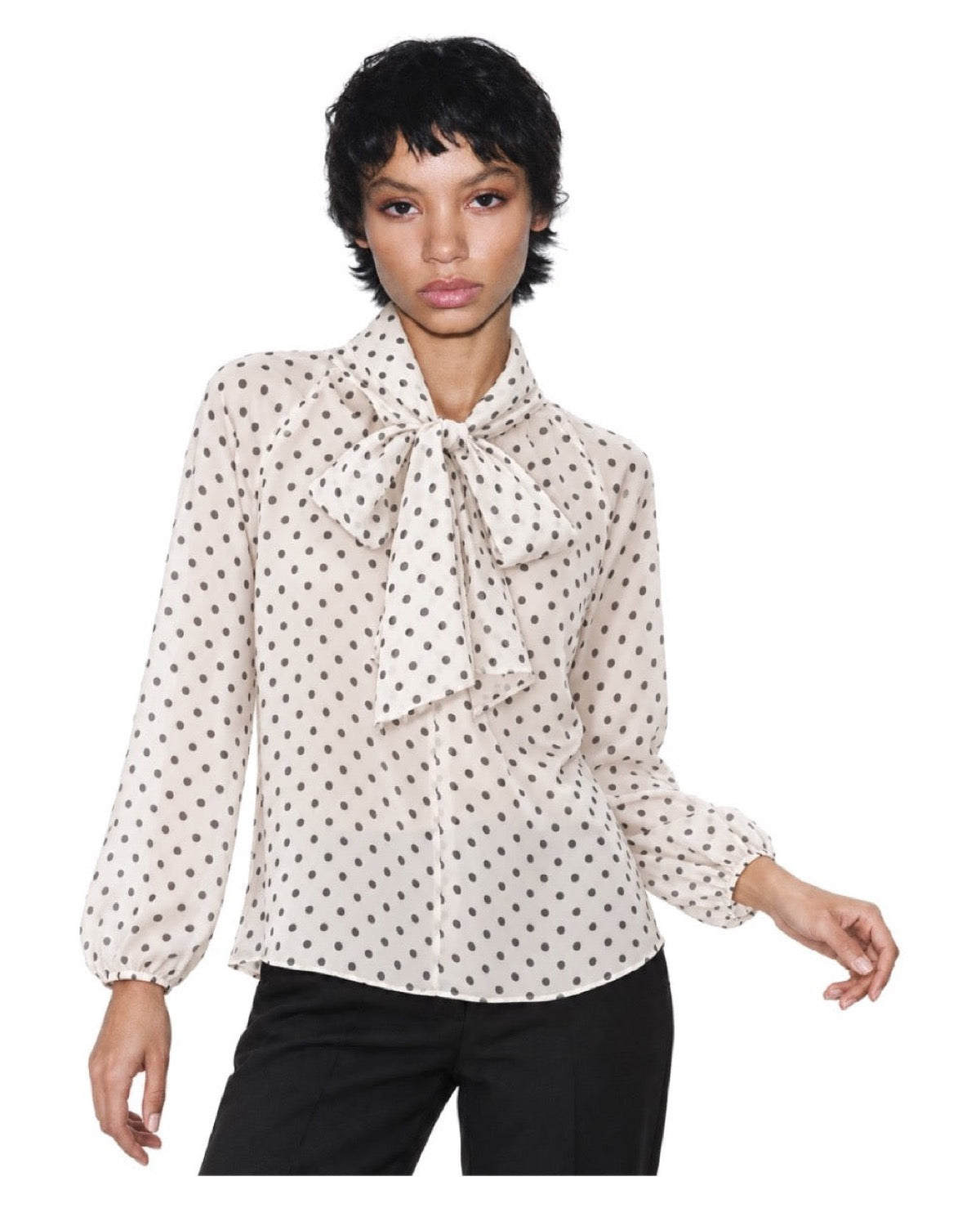 Blouse à pois en mousseline Nœud lavallière  Manches bouffantes